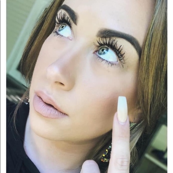 Lash Primer - Picture 4 of 5